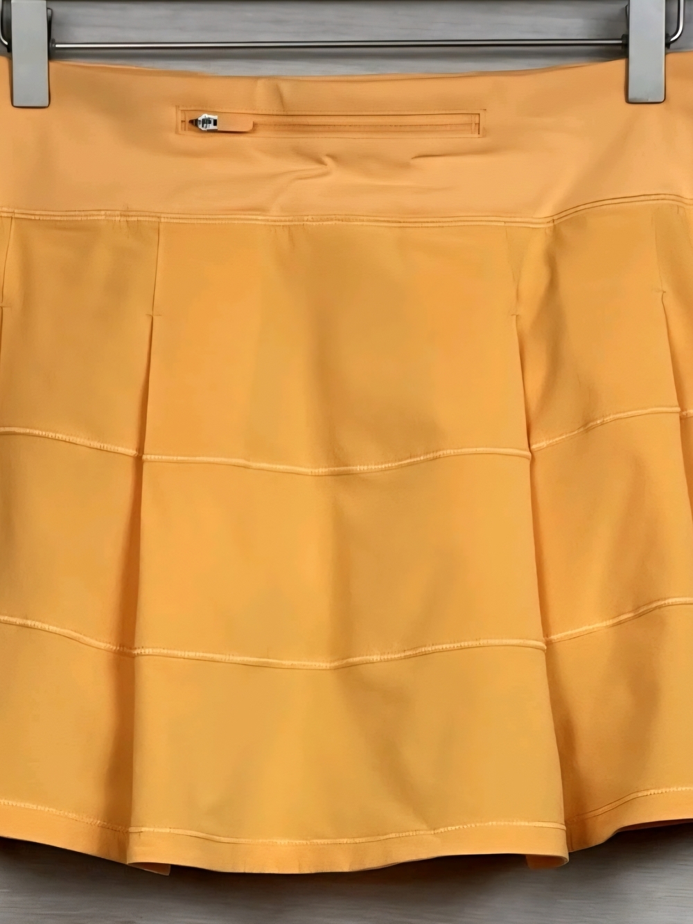 NWOT Lululemon MR Pace Rival Skirt.  Size 6.  Mango Dream.